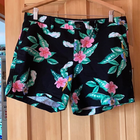 Old Navy Pants - 🌺Old Navy Tropical Shorts